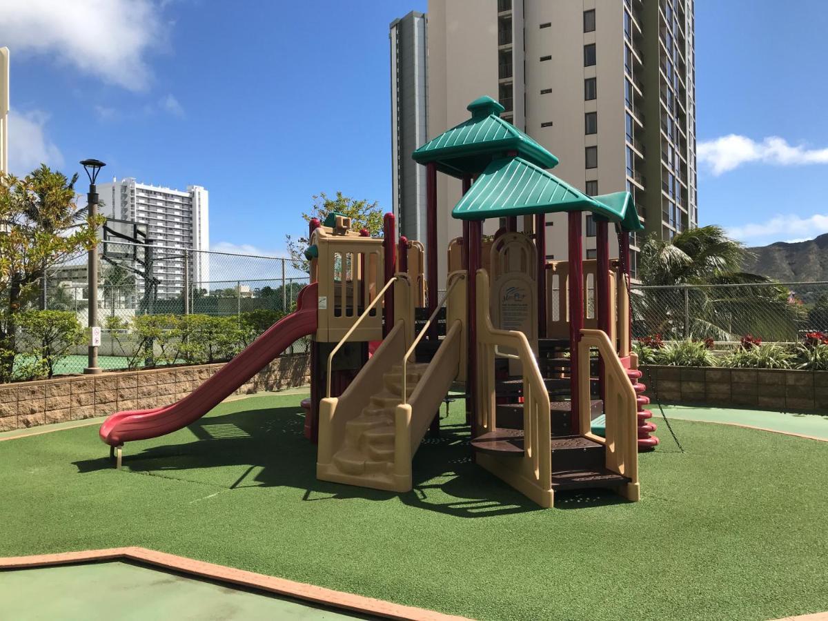 Mountain View Condo Near Beach With Free Parking! Honolulu Kültér fotó