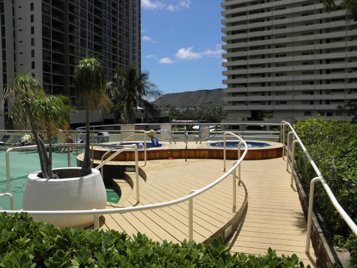 Mountain View Condo Near Beach With Free Parking! Honolulu Kültér fotó