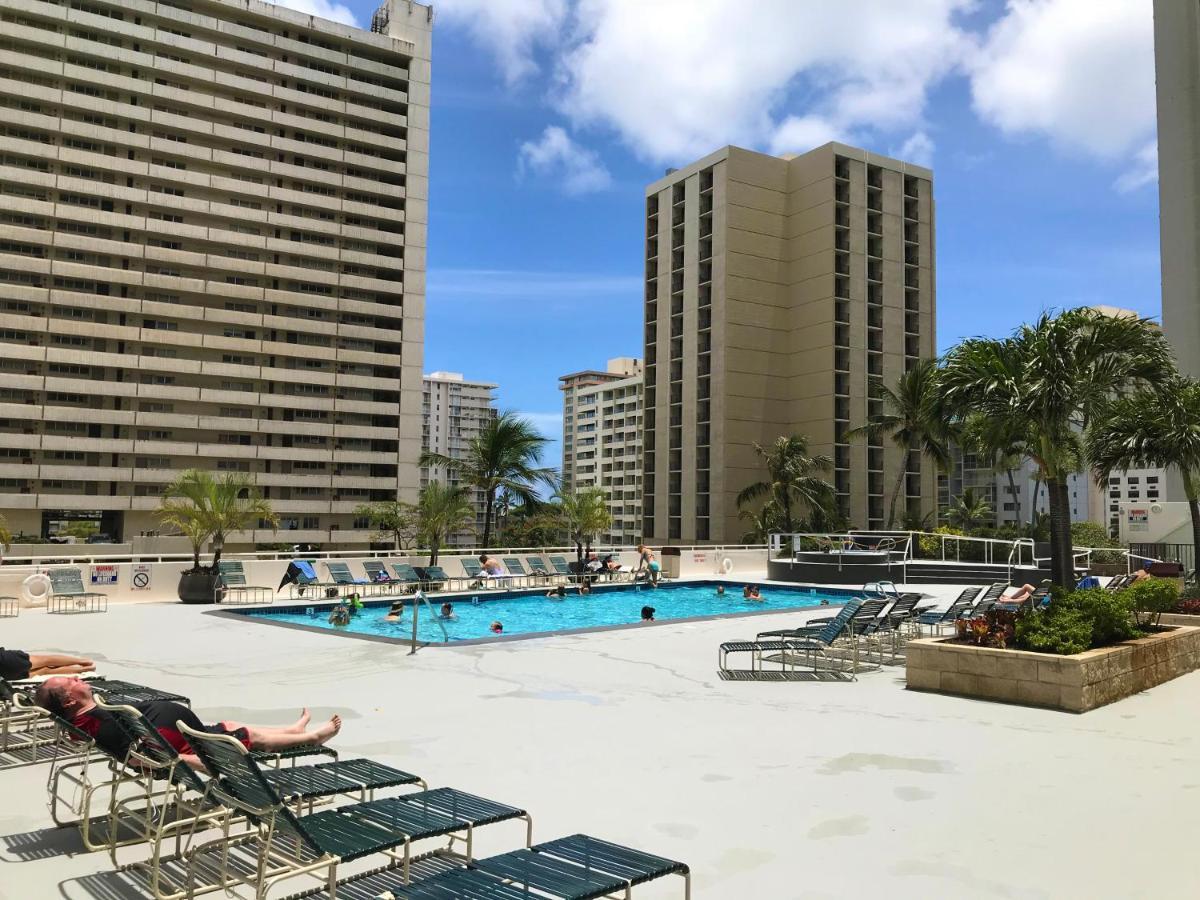 Mountain View Condo Near Beach With Free Parking! Honolulu Kültér fotó
