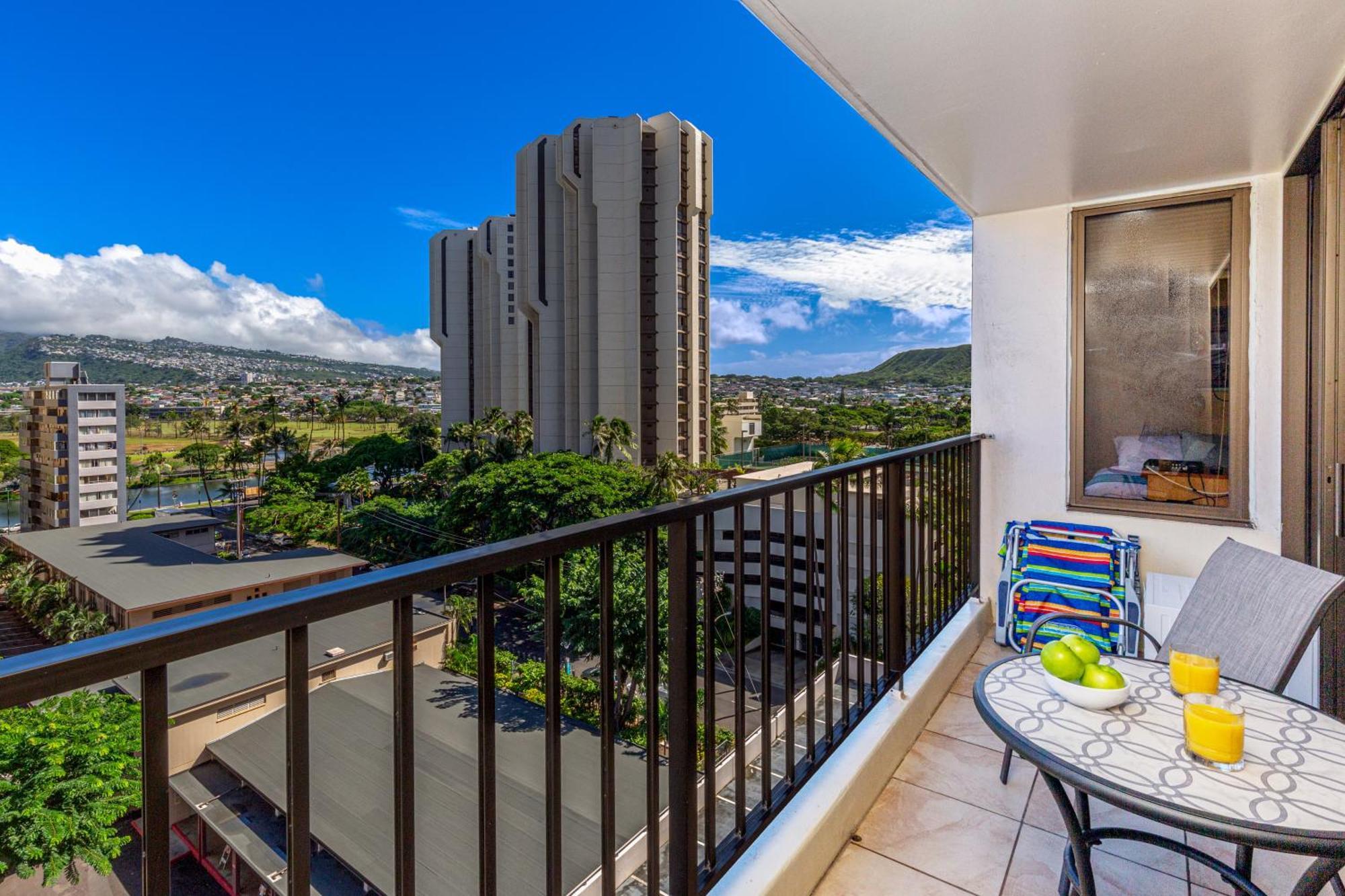 Mountain View Condo Near Beach With Free Parking! Honolulu Kültér fotó